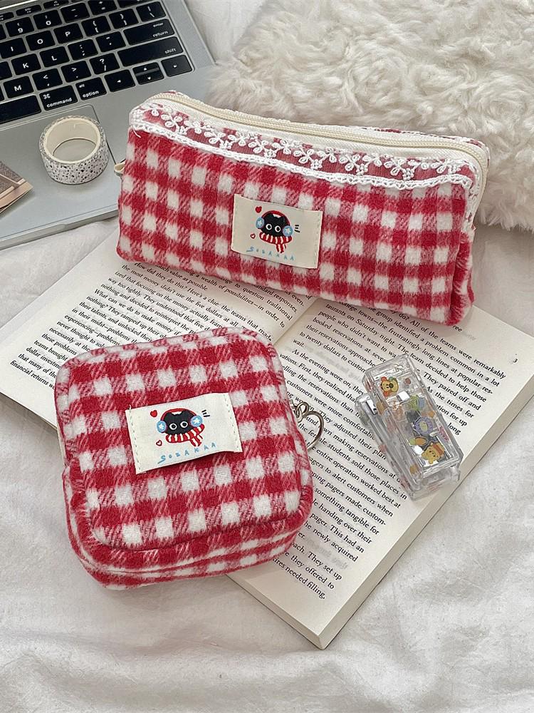 5222 Multi-Functional Plaid Wool Bag: Large Capacity Case for Cosmetics, Stationery & Hygiene Essentials