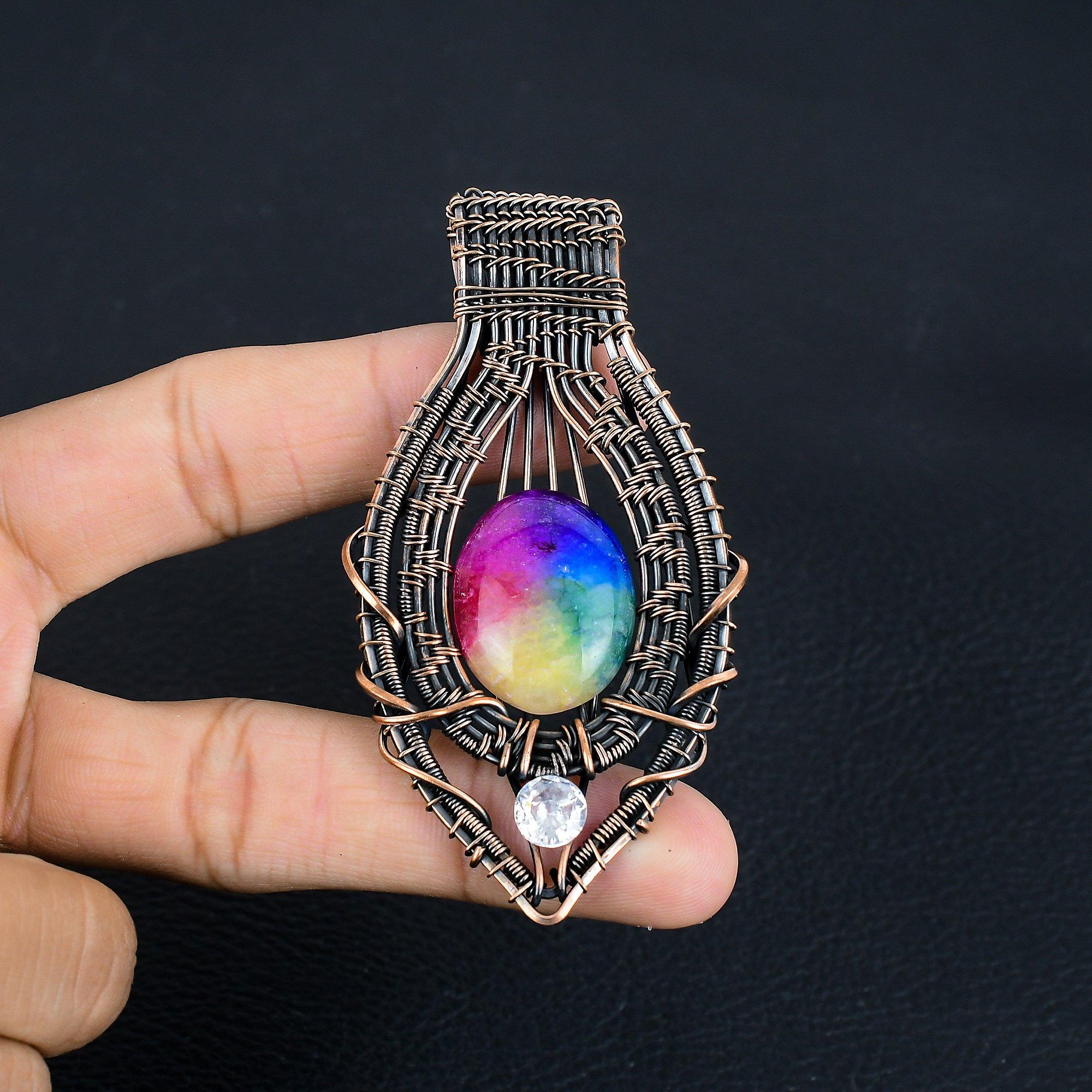 

Кулон из Радужного Солнечного Кварца, обернутый медной проволокой 999 пробы, Ювелирное изделие с подвеской из драгоценного камня ручной работы, Подарки для жены, Новая подвеска 3.14 Inches