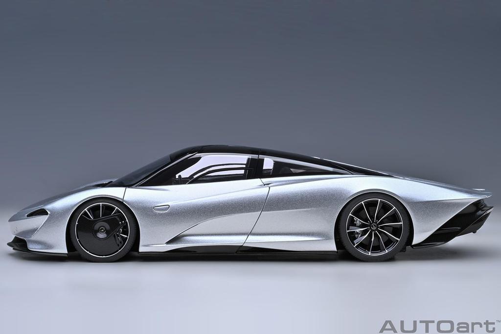 AUTOart Maßstab McLaren Speedtail Metallic Silber Fertigprodukt 1/18