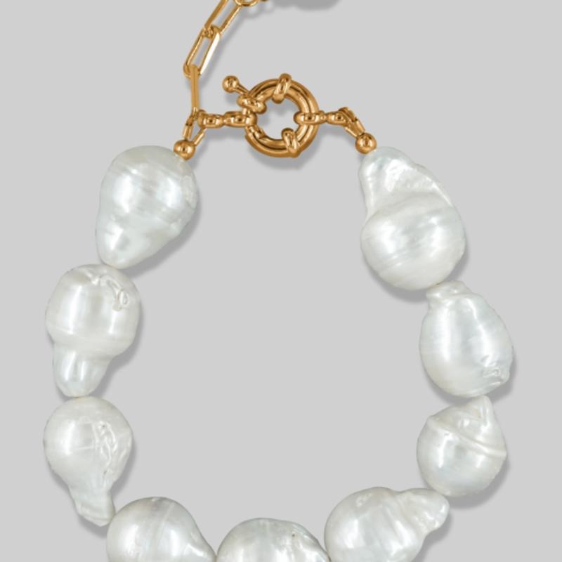 Modern Everyday Baroque Pearl Bracelet