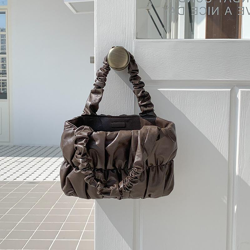 

Silver handbag women s pleated design hand-held work commuter bag, high-end sense versatile casual tote bag women кофейный