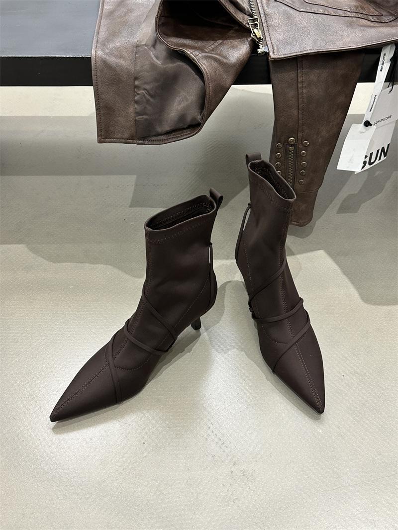 

French retro pointed stiletto short boots women s 2025 autumn and winter new fashion versatile temperament thin fashion boots tide 40