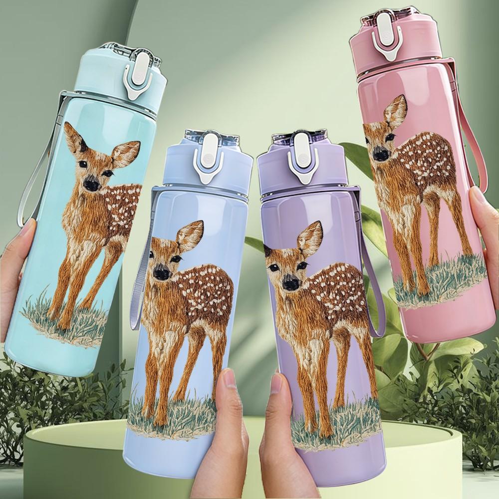 1PC Baby Deer Fawn Forest Animal Print 750ml Color Plastic Sports Water Bottle Leakproof Flip Straw Lid Suitable for Sports Office Home Use