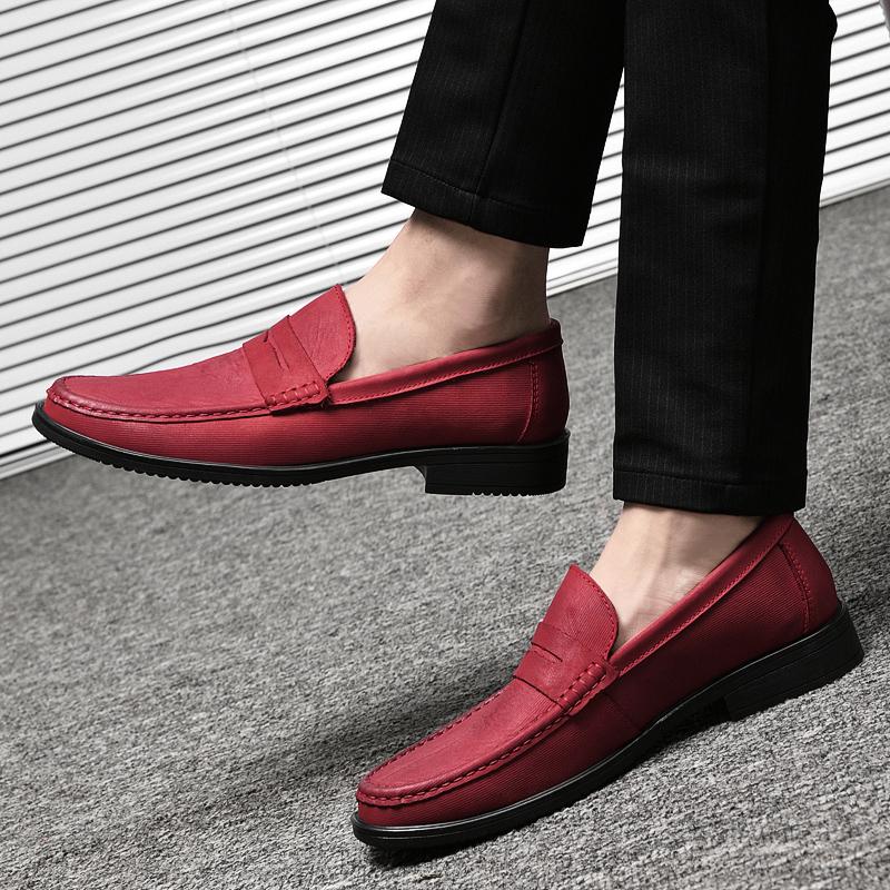 Nové designové pánské kožené boty trend luxusní značka business špičaté boty pro volný čas pánská přezka pánské boty pro muže