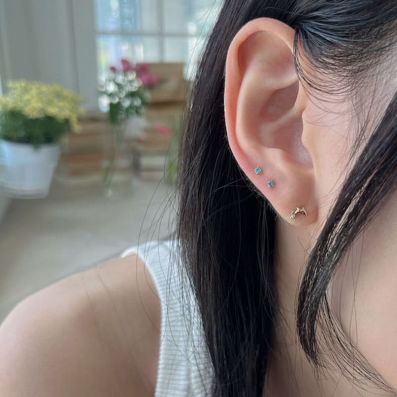 youngglow 14k blue cubic piercing (2color)