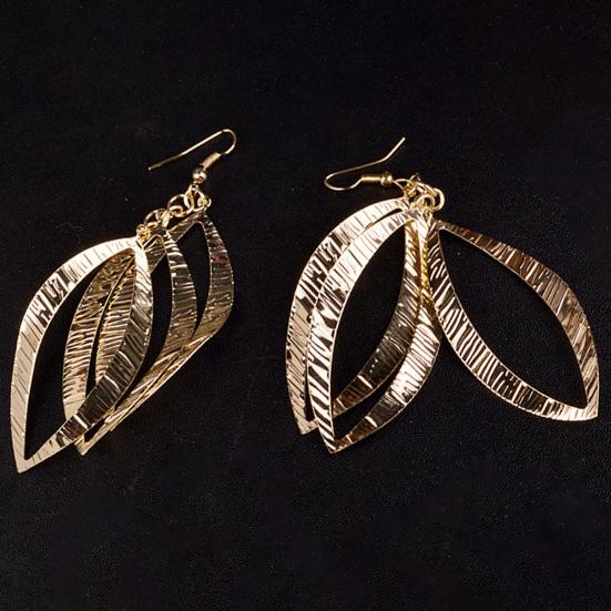 1 Pair Drop Earrings Skin-friendly Corrosion Resistant Alloy Anti-fade Long Chain Leaf Earrings for Women