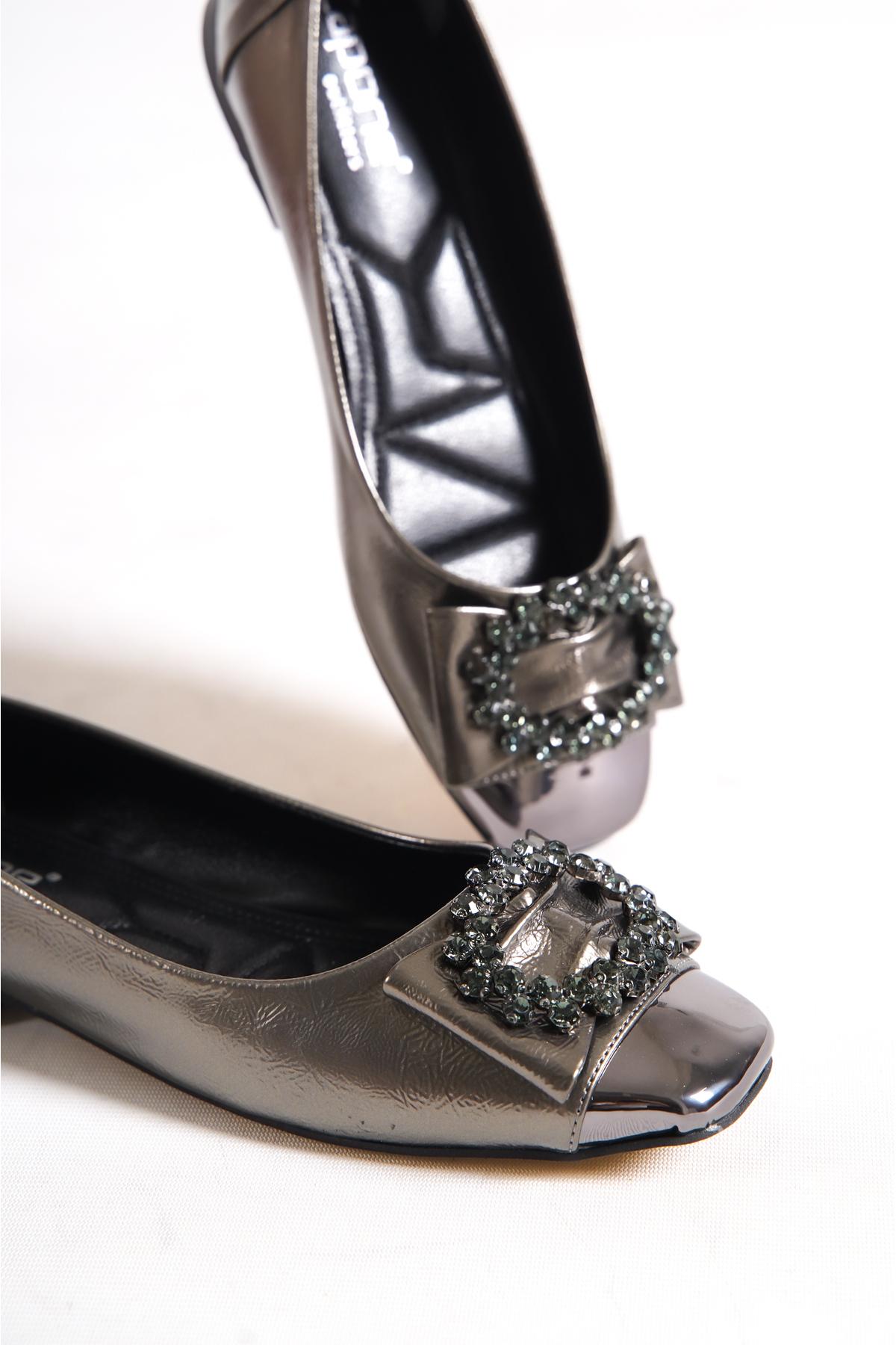 

Женские туфли на плоской подошве 058 Stoned Ballerinas 36