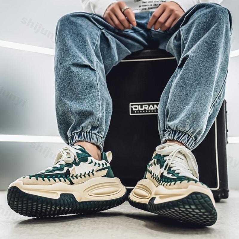 Fashion Niche Design Men's Low Top Thick Soled Casual Sports Shoes 2025 Autumn Fashion Versatile Comfortabel Non Slip Platform sneakers