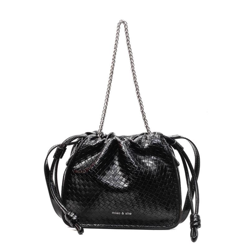 

Fashion trend high-grade texture woven pattern pleated bucket bag Korean version casual commuting versatile chain messenger women s bag чёрный