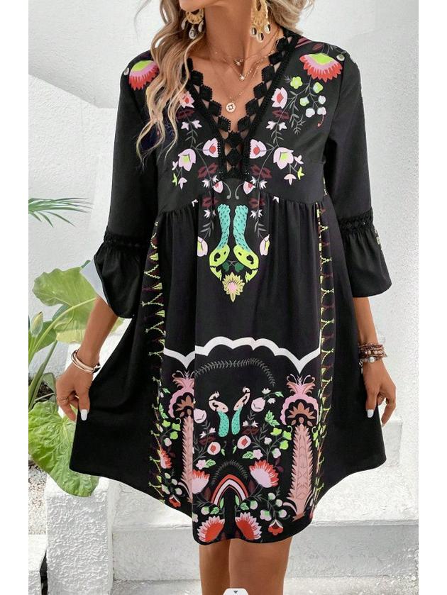 2026 European & American Women's Summer V-neck Lace Patchwork Casual Printed Dress.