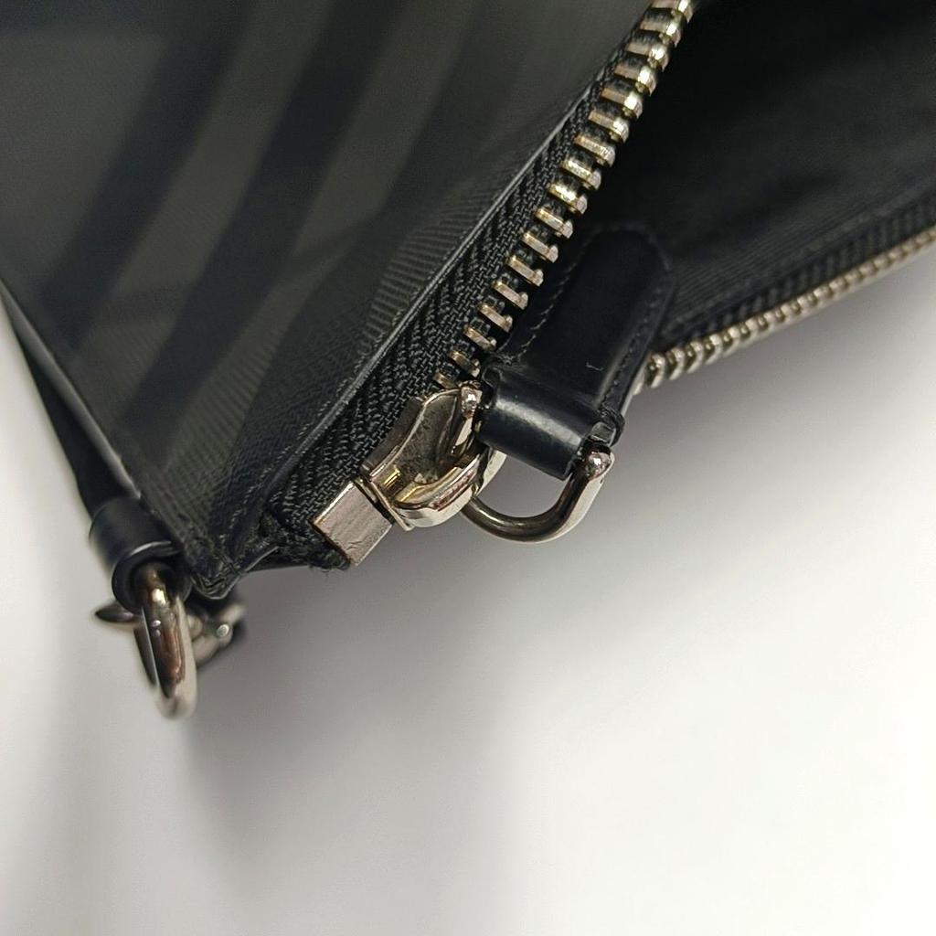 [Gebraucht] London Gray beschichtete Canvas Clutch - Sehr gut #1GHEZP9