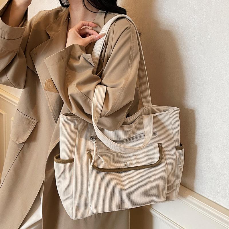 Manchesterväska Multi-Fick Pendlarväska Stor Kapacitet Axelväska Dam Bärbar Toteväska