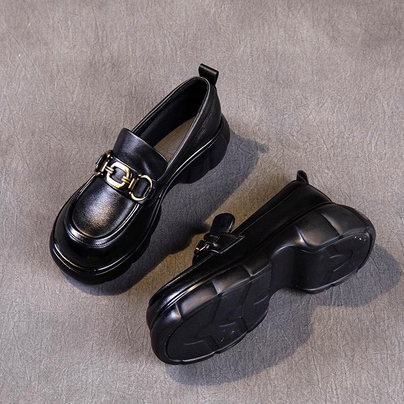 The first layer of cowhide loafers for women's 2025 spring new leather retro British style thick-soled one-pedal muffin shoes for women