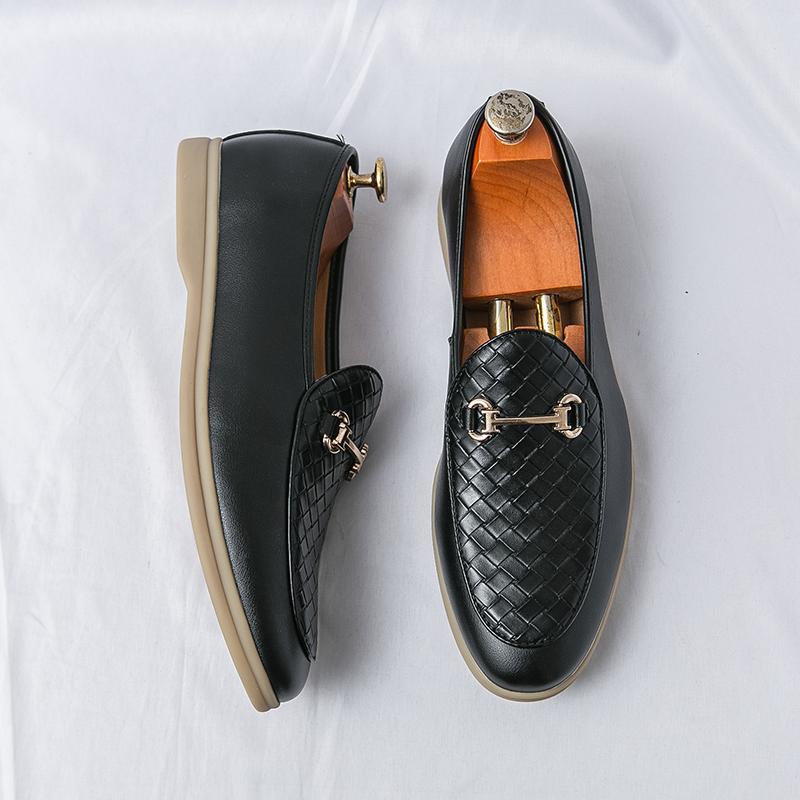 Fashion Summer New Men Loafers Flat Slip-on Light Comfortable Fashion Small Leather Shoes Business Office Travel Shoes Men Size 38-46