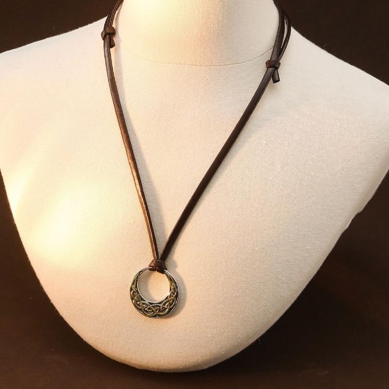 Retro Knot Round Pendant Necklace Ethnic-style Sweater Chain Necklace