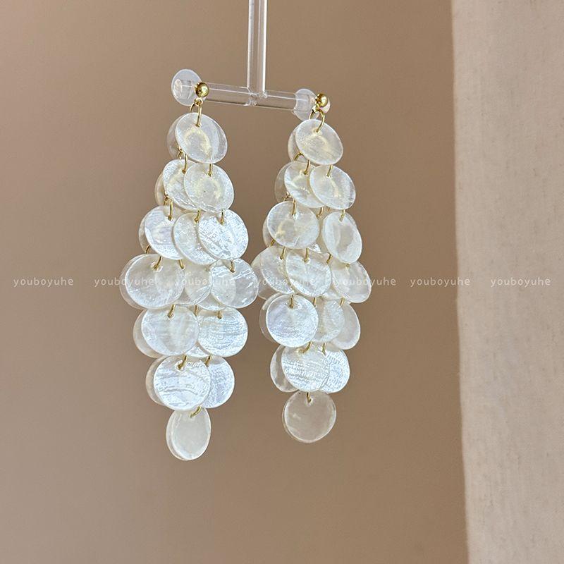 

Mint Green Natural Shell Stud Earrings Super Girl Beautiful Fancy Elegant Earrings Niche Style Long Tassel Earrings White shell tassel earrings-Silver Needle