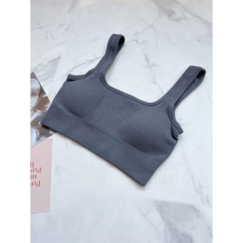

U-Shaped Wireless Sports Bra for Women, Supportive and Shockproof, Comfortable for Running and Fitness, Trendy Yoga Wear M Gray