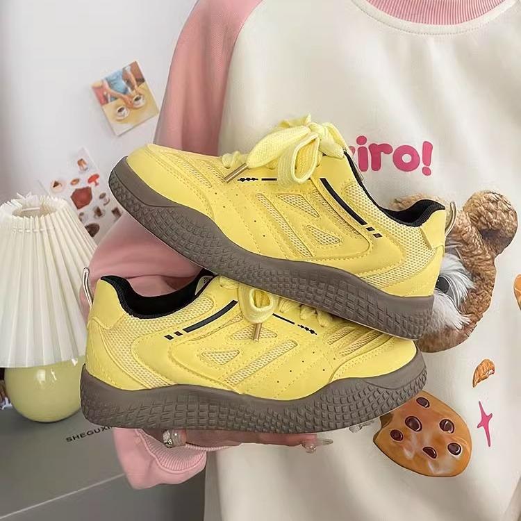 Versatile board shoes women's 2025 new summer niche design shoes sports and leisure little white shoes German training shoes