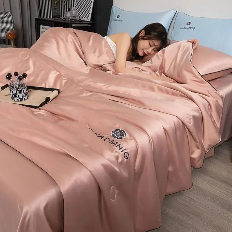 

1 шт., двуспальное одеяло размера Queen, пригодное для машинной стирки, односпальное, двуспальное, летнее, мягкое, удобное, стеганое 150