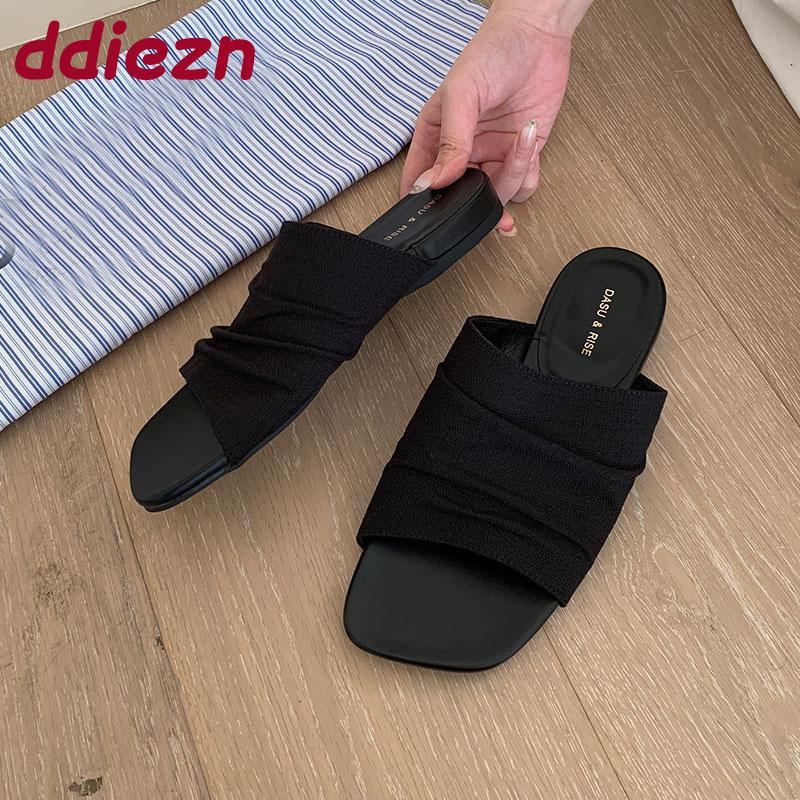 Fashion New In Summer Beach Female Slides Women Flats Slippers Shoes Casual Fashion Square Toe Ladies Flats Slippers Sandals Shoes