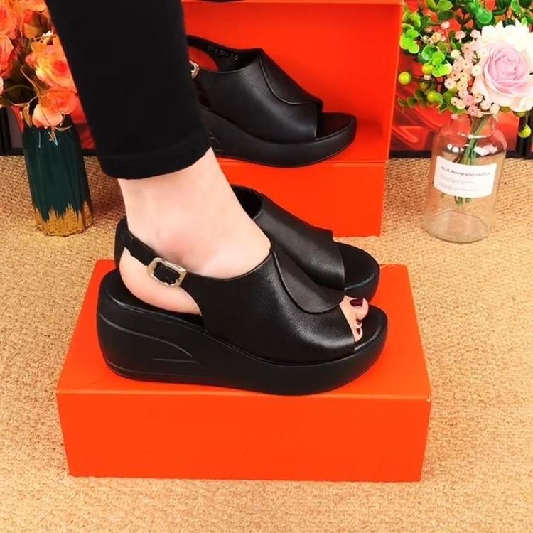 Fashion Sandals for women in summer 2025 new thick soled sponge cake fish mouth women's shoes height increasing heels