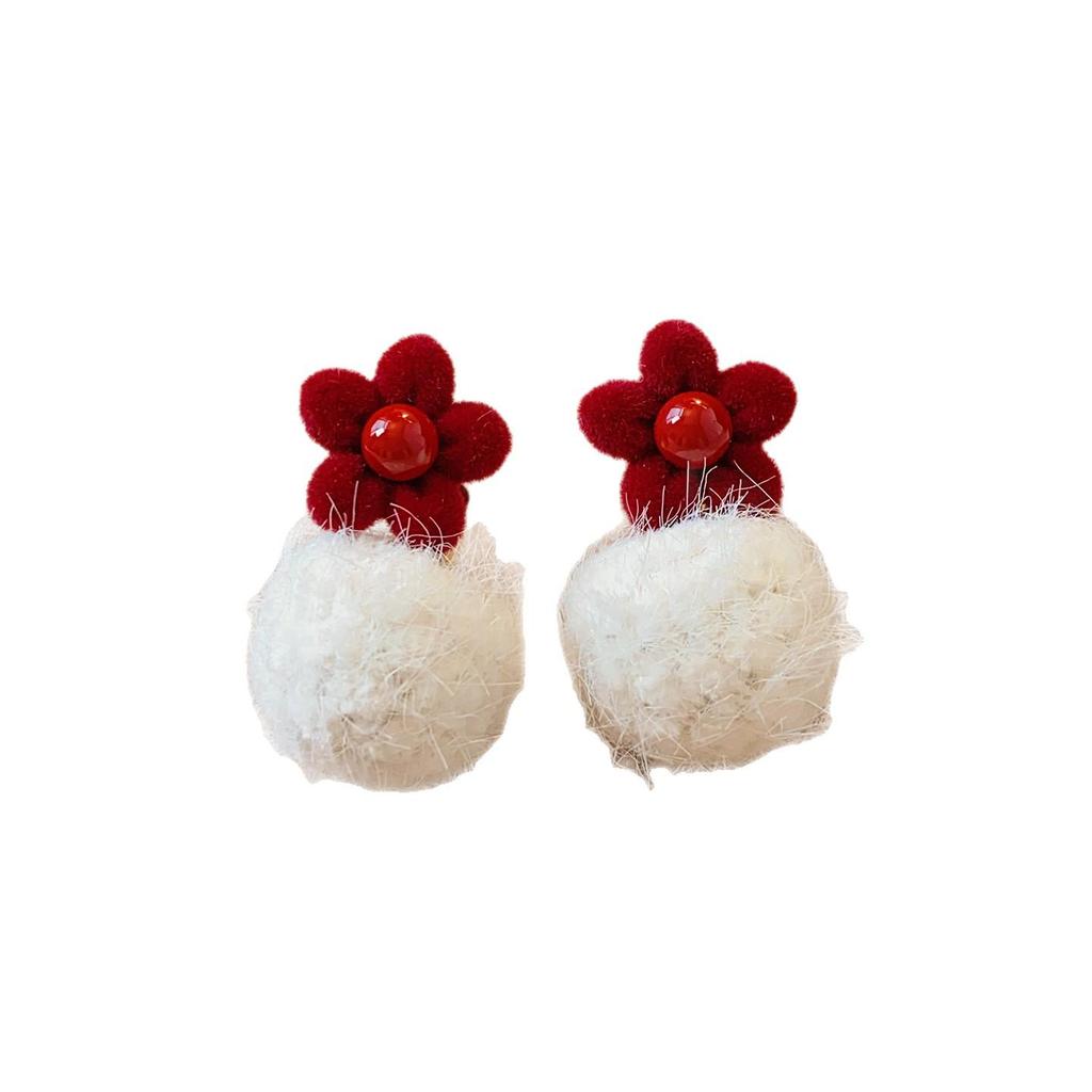 Silver Needle Pearl Pompon Flower Earrings - Retro & Versatile Autumn/Winter Design for Women