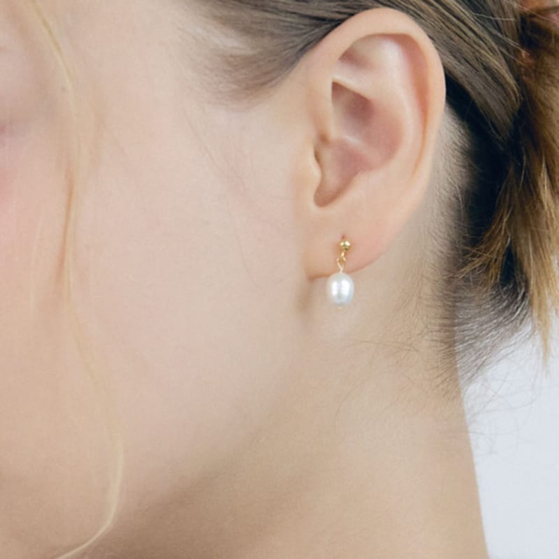 

НУОЙ (925 Срібло) Сережки з перлами NONE