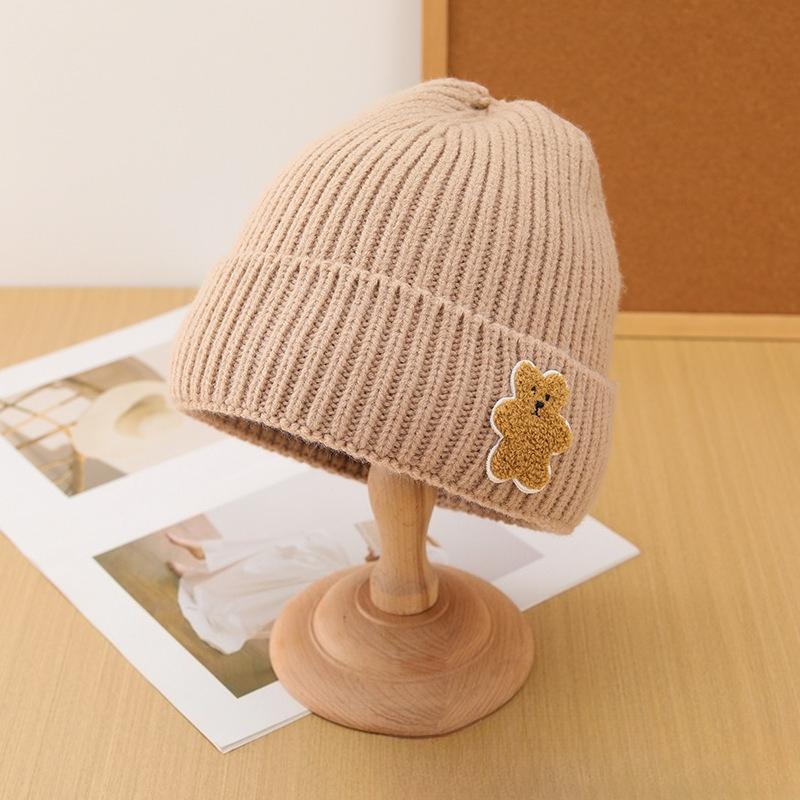 Niedliche Bären-Wollmützen im koreanischen Stil mit Etiketten für Herbst und Winter, plüschige und verdickte warme Strickmützen für Kinder und Kaltwetterhüte