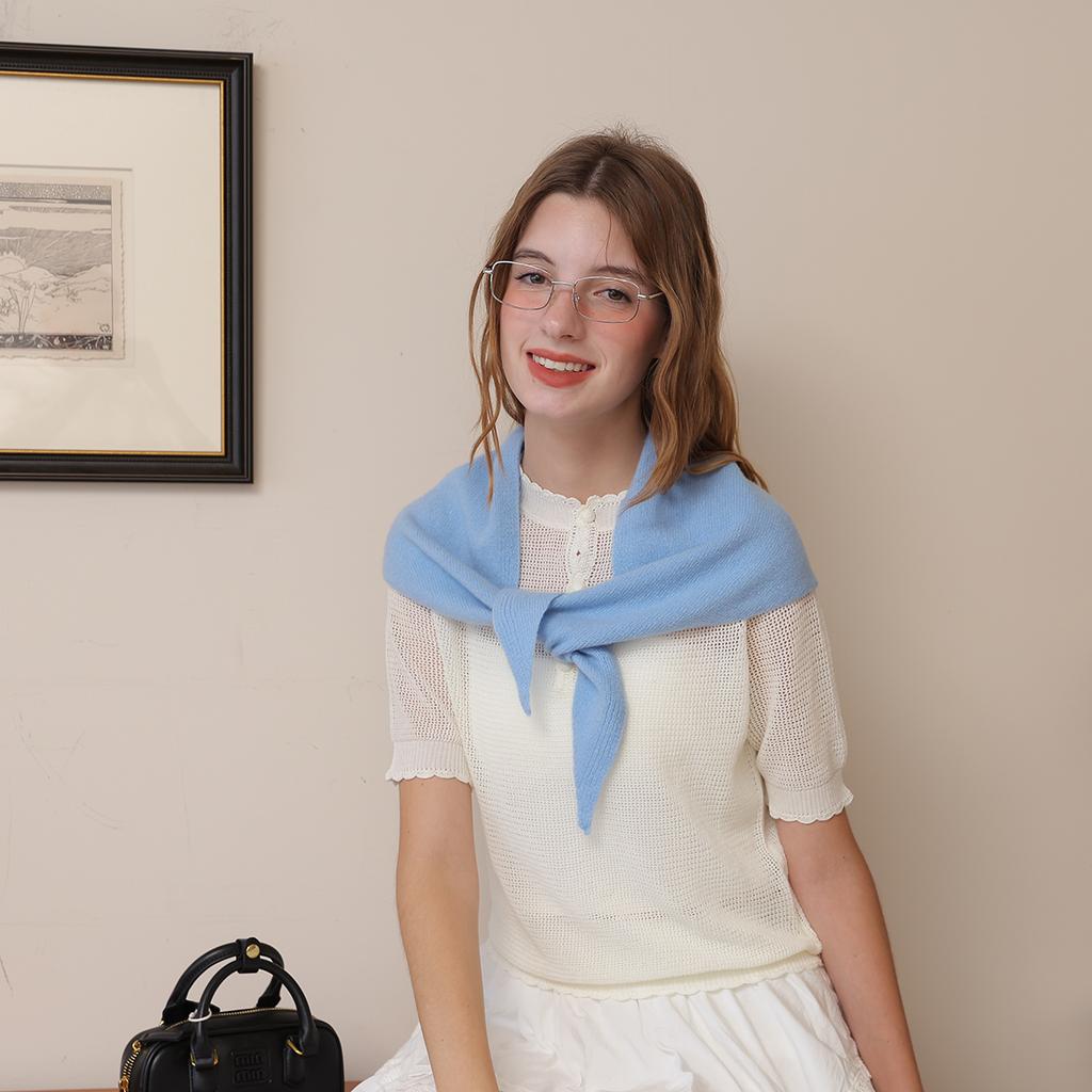 A Solid Color Wool Knitted Triangle Scarf for Women, Can Be Worn As a Fake Collar, Decorative Scarf for Air-Conditioned Rooms, Fashionable Shawl