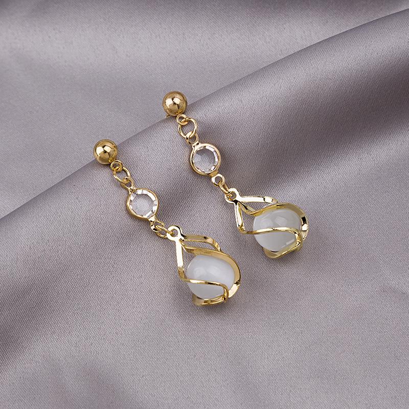 Long Cat'S Eye Zircon Earrings, Super Fairy Temperament Stud Earrings And Earrings Are Trendy.