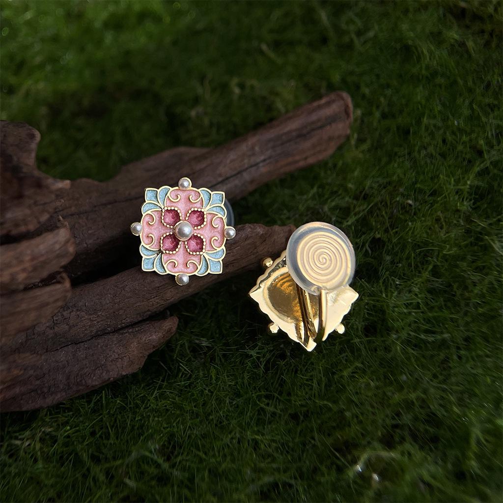 18k Gold Plated Enamel Drip Glaze Retro Stud Earrings: Ethnic Color Block Luxury for Women