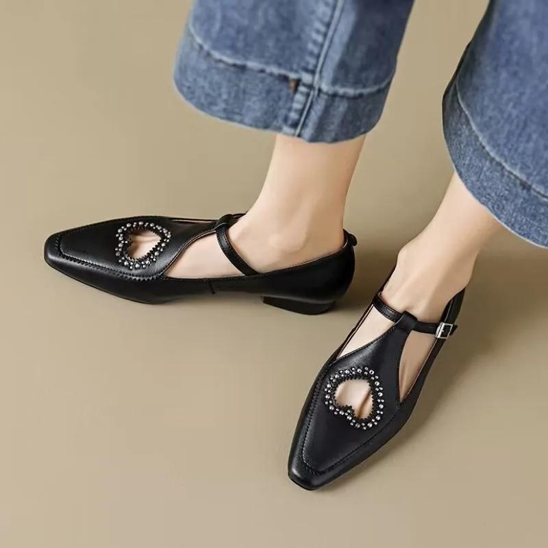 Chaussures Plates pour Femmes 2024 Mode Nouveau Style Design Creux en Forme de Cœur Talons Bas Élégantes Couleur Unie Robe Fête Mujer Zapatos