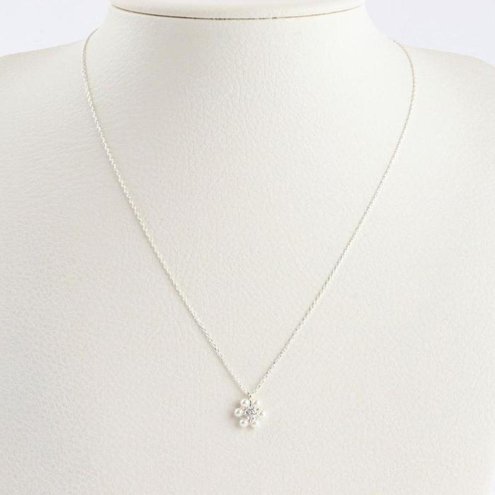 Women's Cubic Flower-Shaped Pearl Fashion Pendant Necklace (S31862373)