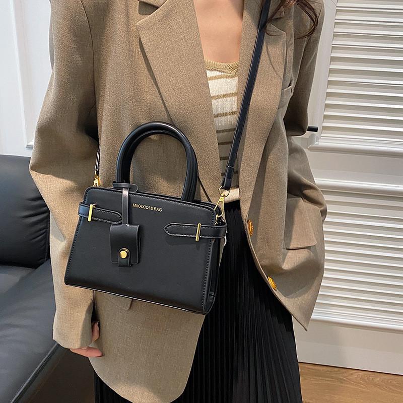 Ielgy Autumn Winter Retro Casual Shoulder Messenger Bag Ladies Portable Commuter Tote Bag
