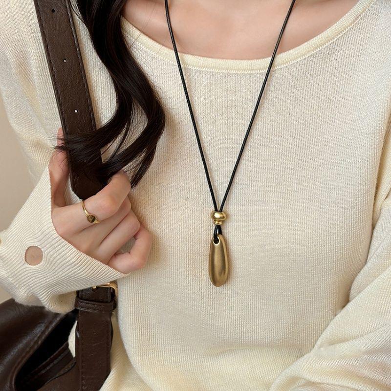 Minimalist Matte Metal Water Drop Pendant Necklace for Women Personality Wax Rope Long Adjustable Sweater Chain Design Jewelry