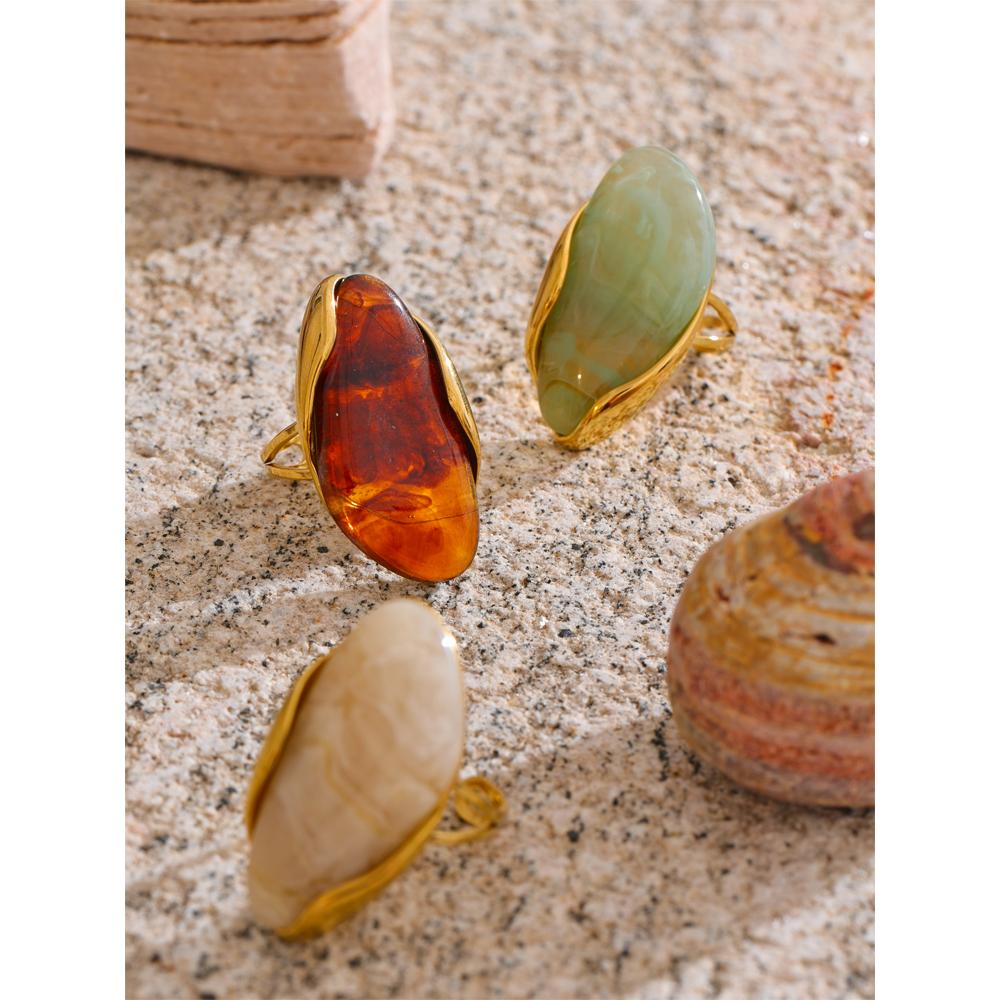 Yhpup Nuevo Diseño Marrón Verde Beige Resina Geométrica Anillo Ajustable Acero Inoxidable PVD Dorado Resistente a la Corrosión Joyería para Dedos Regalo