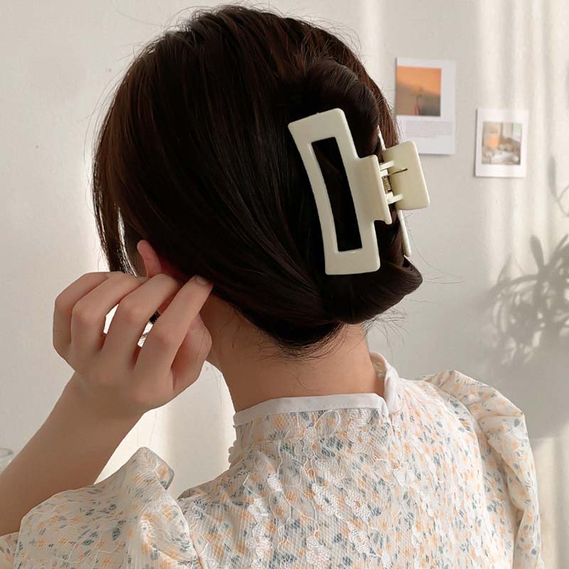 Solid Vintage Matte Geometric Hair Claws For Women Thick Hair Strong Hold Sweet Hair Clips Hairpins Fashion Hair Accessories