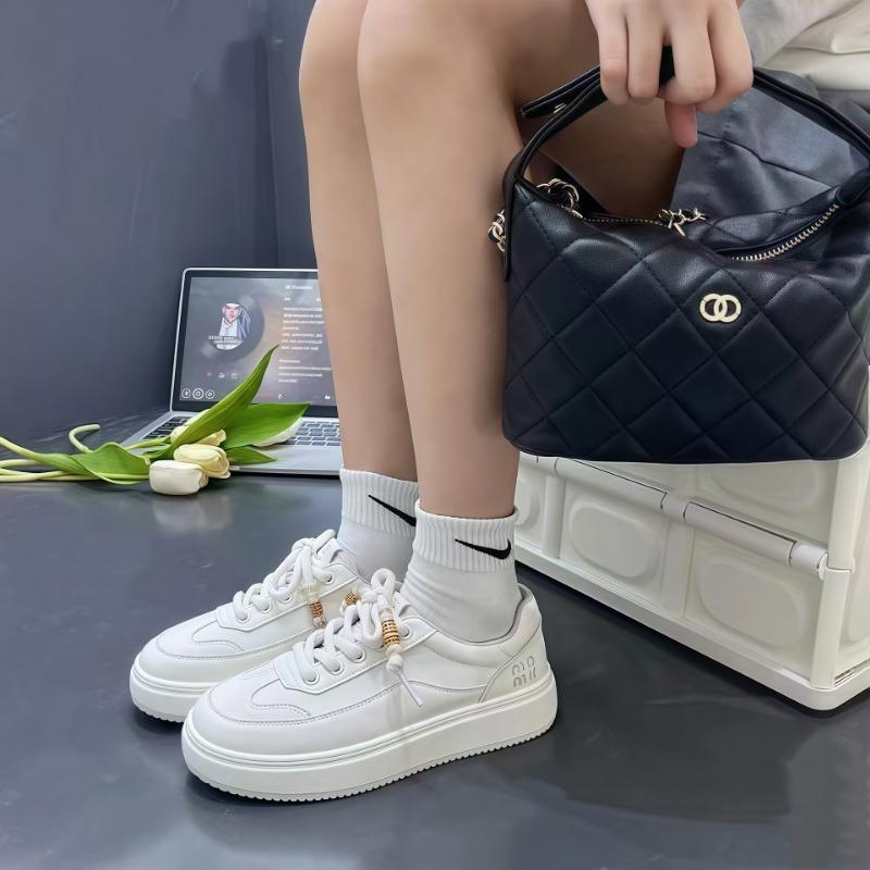 Fashion Versatile Platform White Shoes, New Round Head Lace-up, Comfortable and Lightweight Flat-bottomed Casual Sports Shoes