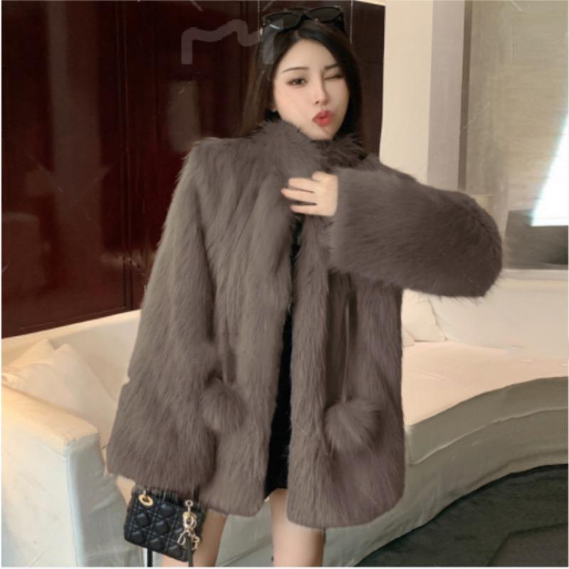 

Зимнее новое пальто из искусственного лисьего меха женское милое с помпоном легкое пушистое теплое пальто S