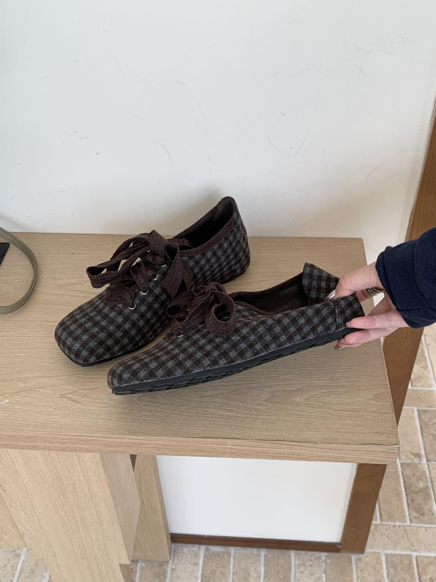 

2025 new retro square head strap casual wind inner height increase small single shoes spring and autumn French retro women s single shoes 39