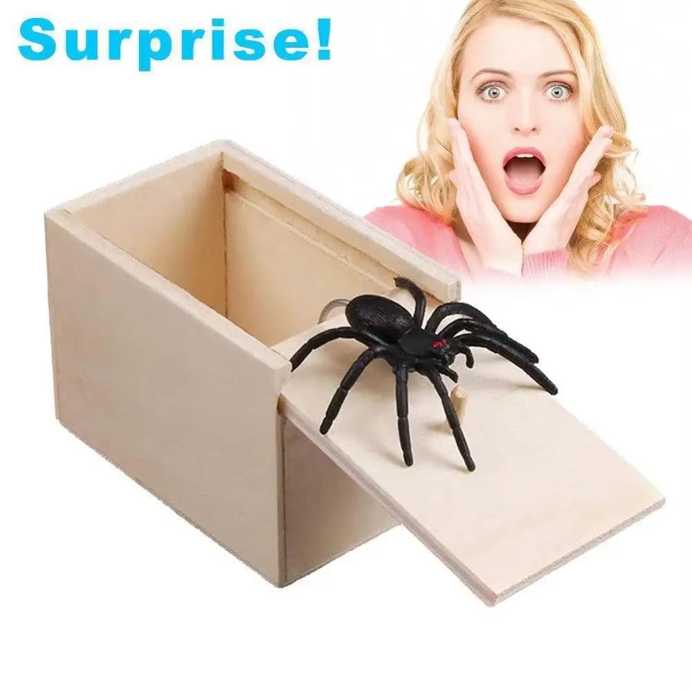 

Trick Spider Funny Scare Box Wooden Hidden Box Quality Prank Wooden Scare Box Fun Game Prank Trick Friend Halloween Office Toys бежевый