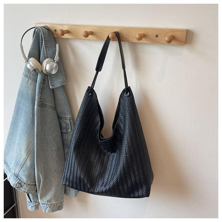 IELGY Ladies Tote Bag Large Capacity Fashion Summer Woven Commuter Bag
