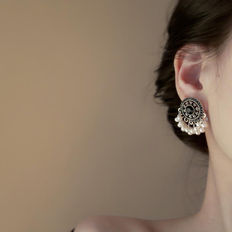 Diamond-set round artificial pearl tassel stud earrings New Chinese retro earrings Ethnic style high-end earrings