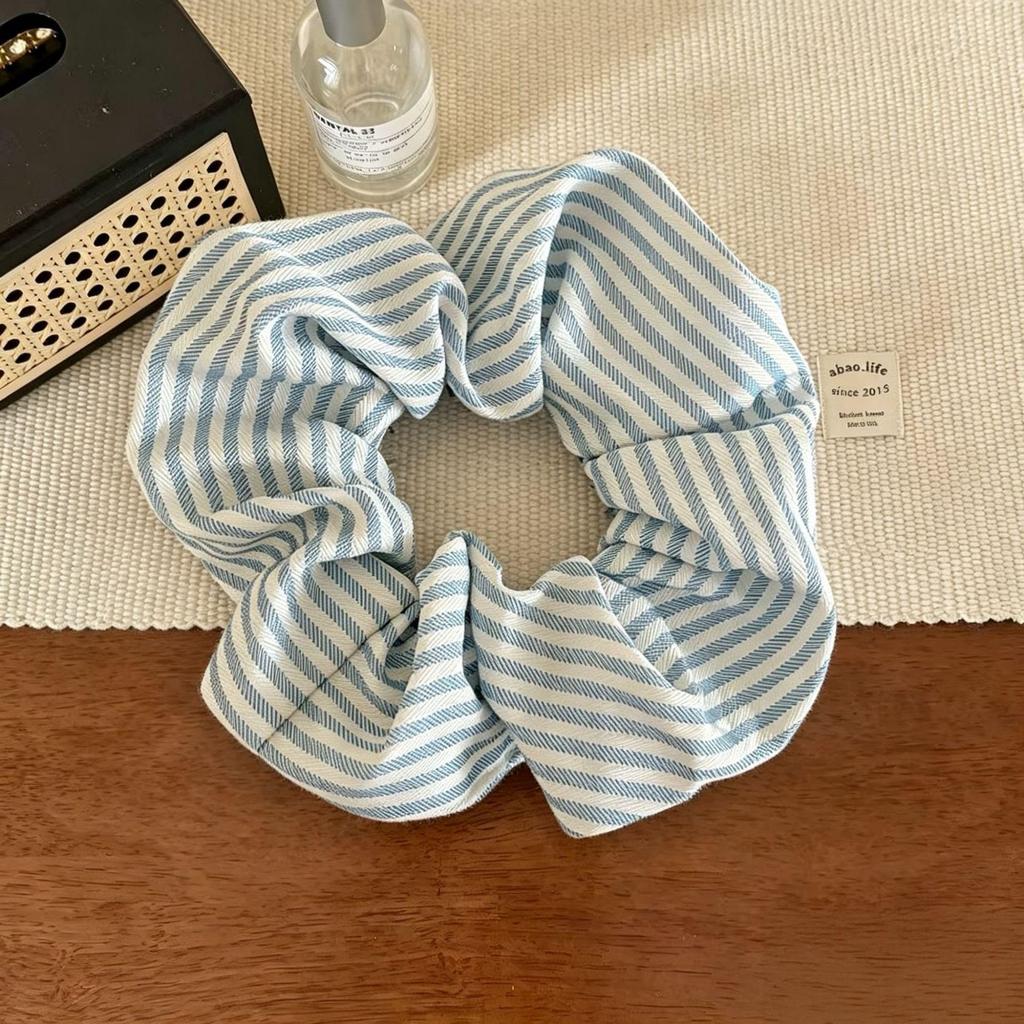 Early Spring 2025 Sea Salt Blue High-End Large Intestine Hair Tie - Brightens Skin, Lazy Style Hair Flower, New Accessory.