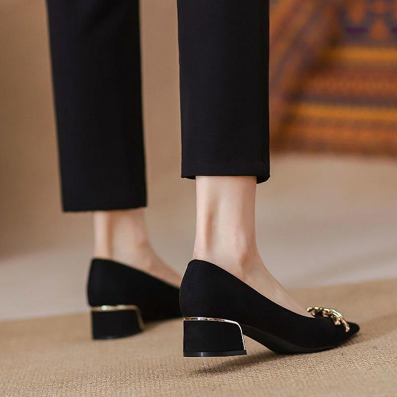 Black Woman Pumps Spring and Autumn With Medium Heels Pointed Toe Shoes for Women Wholesale Y2k On Promotion Discount Shoe Sale