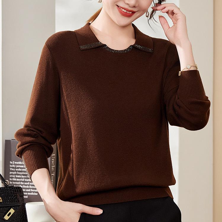Middle-aged Women's Noble and Fashionable Bottoming Shirts, Mother's Sweaters, Spring Clothes, Exotic Animal Year Tops, Age Reduction.