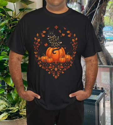 Halloween Cat Pumpkin Shirt Fall Leaves Cute Autumn Graphic Tee Cozy T-Shirt