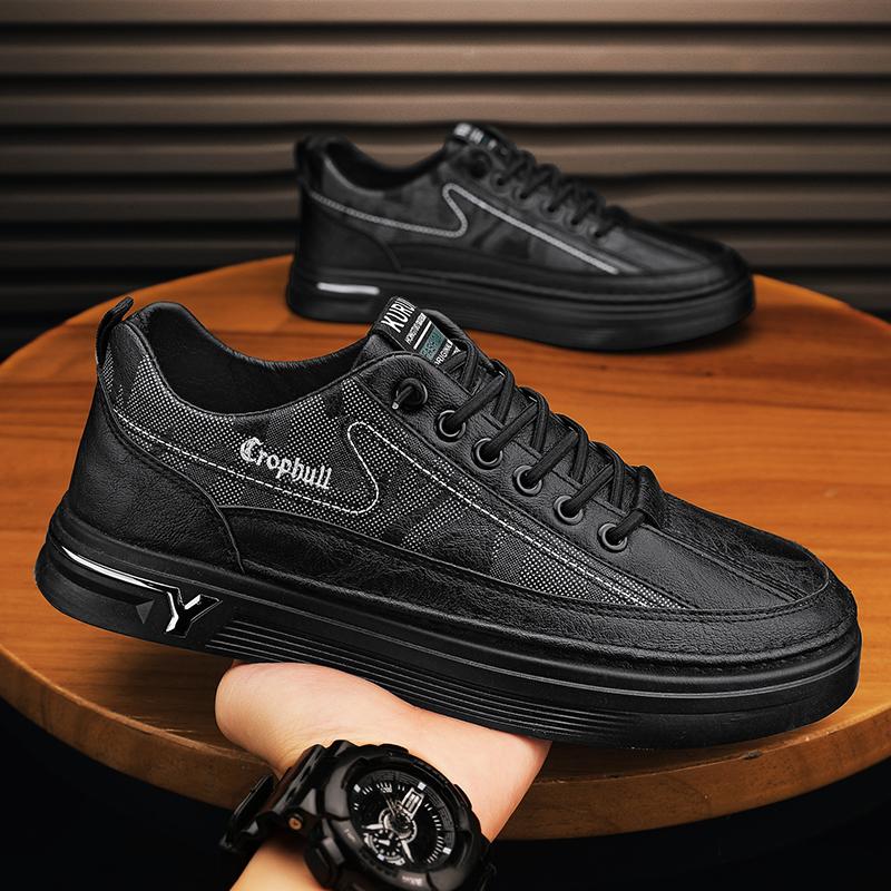 Menn Mote Fritid Lav Topp Skateboardsko Gutter Komfortable Sneakers Mannlige Studenter Trendende Myk Såle Klassisk Pustende Gym Sklisikker