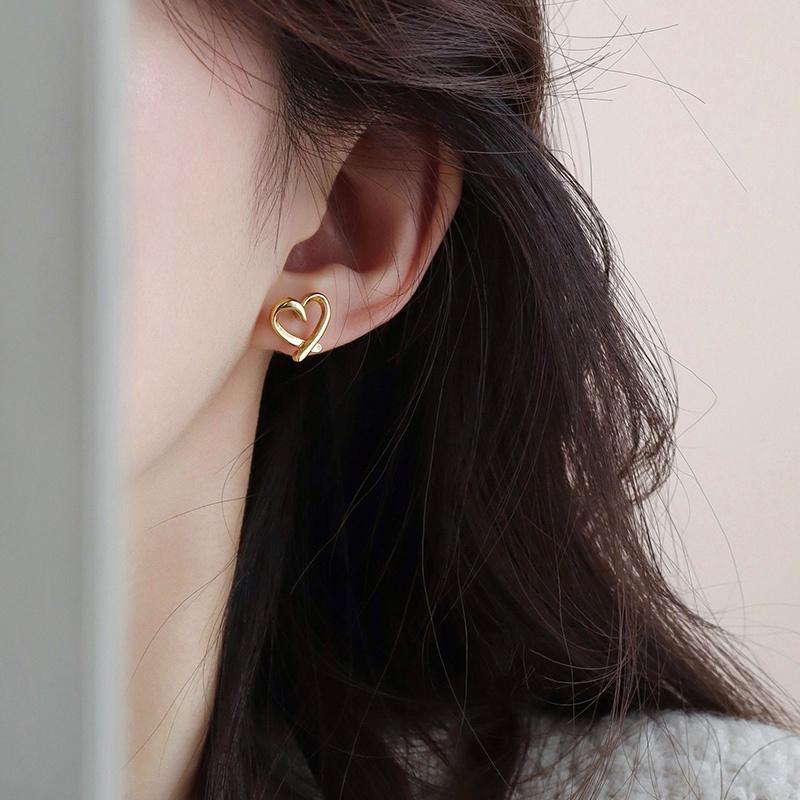 IF ME Simple Gold Heart Earrings for Women Fashion Retro Stud Earring Accessories Jewelry Gift