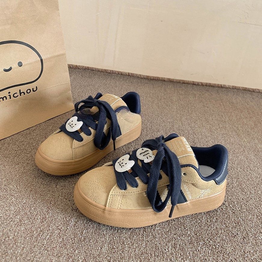 Versatile Korean board shoes women's 2025 new popular white shoes niche shoes casual sports shoes fashion explosion